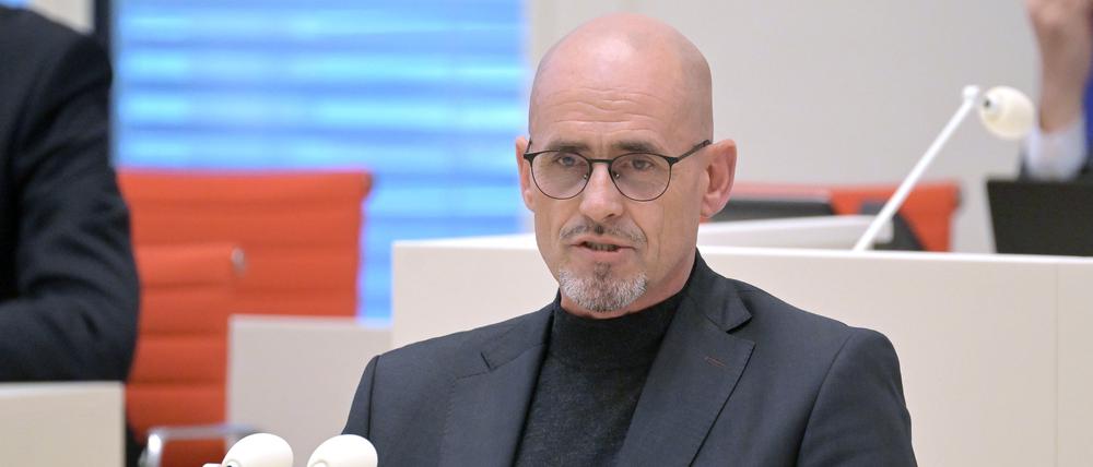 Niels-Olaf Lüders ist Chef der BSW-Fraktion im Brandenburger Landtag.