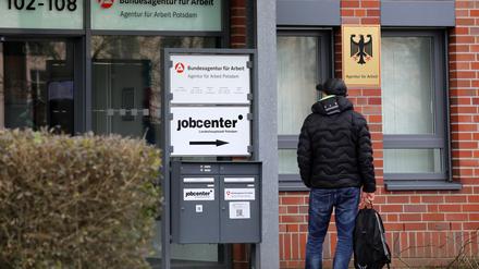 Die Agentur für Arbeit Potsdam hat wieder mehr zu tun.