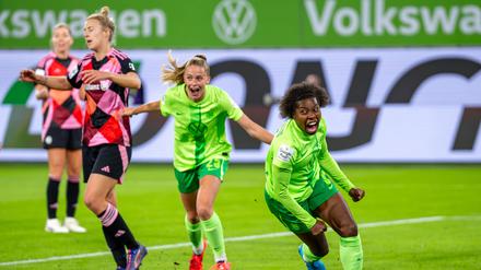 Nach wie vor zieht das Bundesliga-Duell zwischen dem FC Bayern München und dem VfL Wolfsburg am meisten Zuschauende an. 