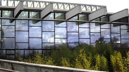 Blick auf die Tropenhalle Biosphäre im Volkspark Potsdam.