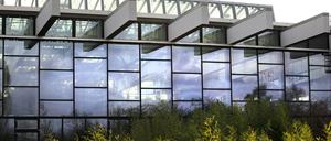 Blick auf die Tropenhalle Biosphäre im Volkspark Potsdam.