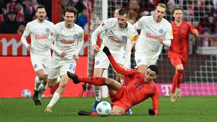 Jamal Musiala und seine Bayern wären gegen die tapferen Kieler beinahe noch gestrauchelt.