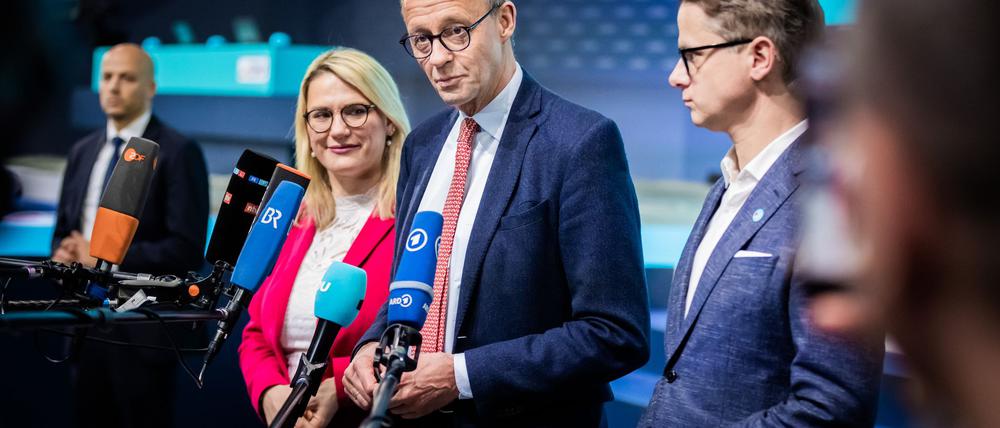 Die CDU will mit einem „Sofortprogramm“ nach einer Regierungsübernahme die Wirtschaft ankurbeln und für mehr Sicherheit sorgen. Überschattet das AfD-Thema den Wahlparteitag in Berlin?