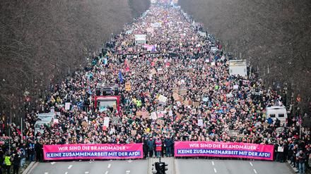 Breite Bündnisse: Nicht nur in Berlin gingen Tausende gegen das Vorgehen der Union auf die Straße.
