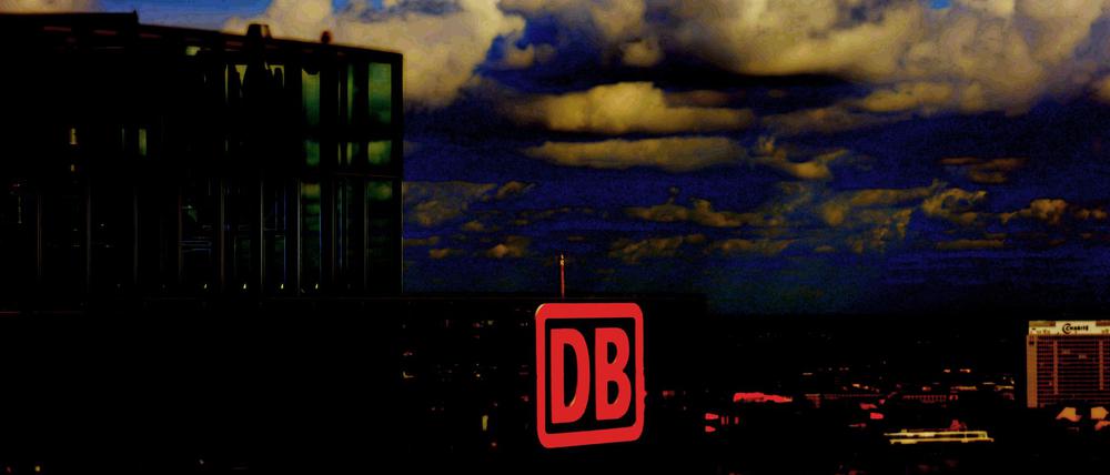 Dem Bahnkonzern im Berliner Tower droht unter einer möglichen CDU-Regierung eine Neuaufstellung. (Archivbild)