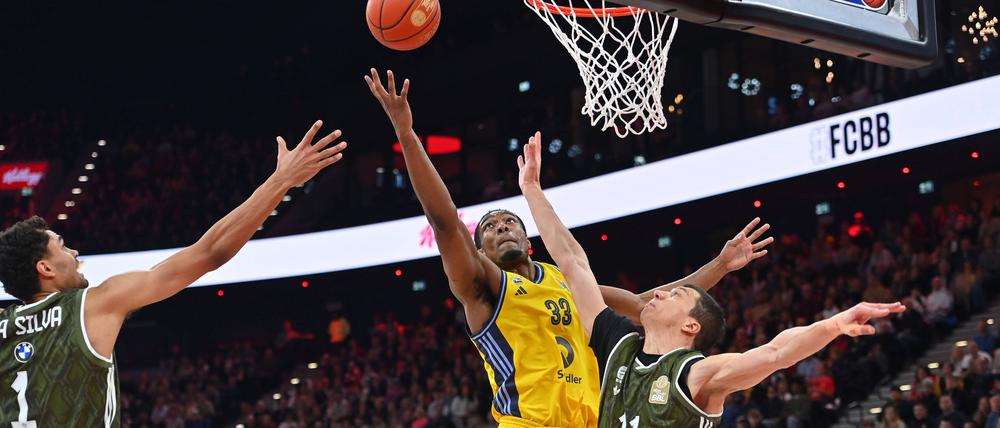 Albas Basketballer sind trotz der Niederlage in München zufrieden, Punkte fehlen aber weiterhin. 