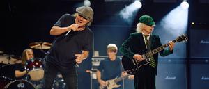 Bei ihrer Europatournee im Sommer hat die Rockband AC/DC auch drei Auftritte in Deutschland - darunter Ende Juni in Berlin. (Archivbild)