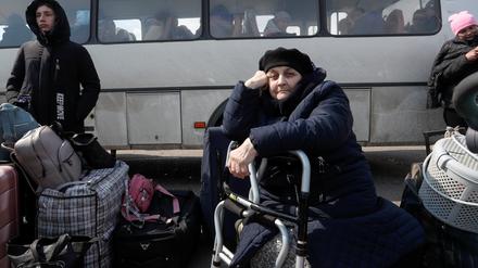 Bis zu 150.000 Menschen flohen laut ukrainischen Angaben Anfang 2022 aus Mariupol. Heute kehren einige zurück – unter anderem, weil sie sich das Leben in anderen Städten nicht leisten können. 
