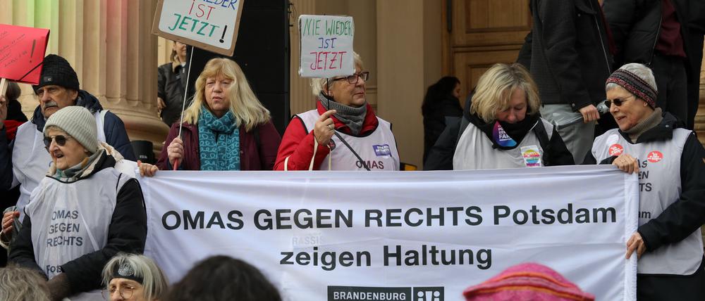 Brandmauer-Demo „Potsdam bekennt Farbe“. 