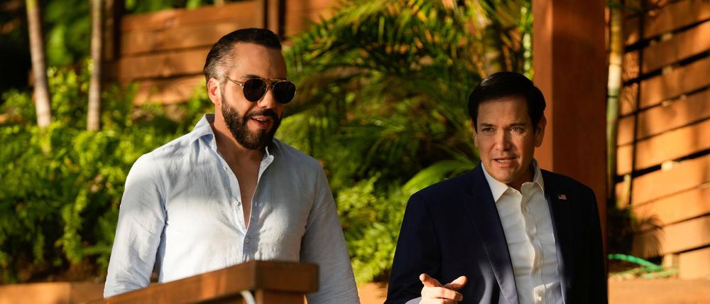 El Salvadors Präsident Bukele (links) und US-Außenminister Marco Rubio.