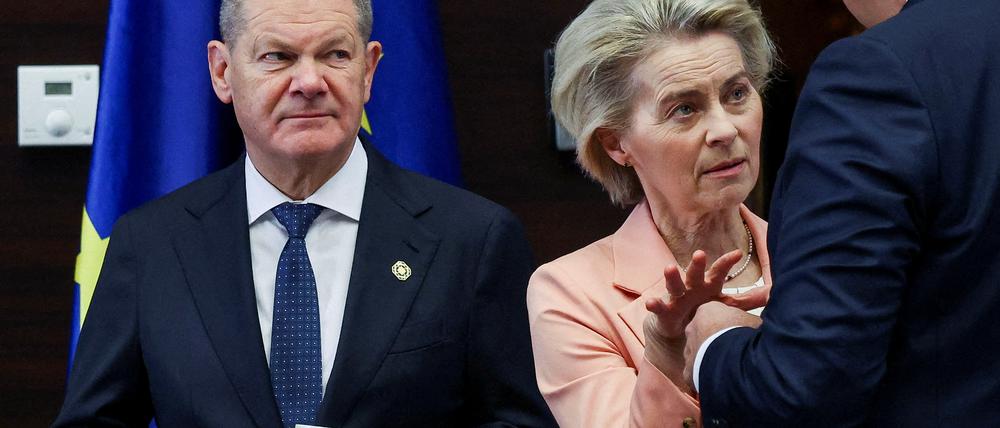 Bundeskanzler Olaf Scholz rief die Zeitenwende aus - doch dann geschah kaum etwas.