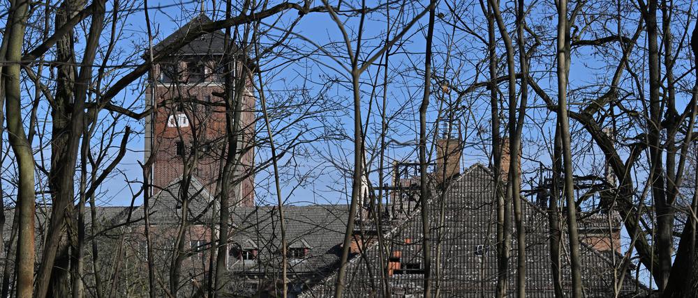 Der Zustand des alten Landtags auf dem Brauhausberg verschlechtert sich. Der Investor ist bislang untätig. Die Frist für einen Rückkauf läuft 2025 ab.