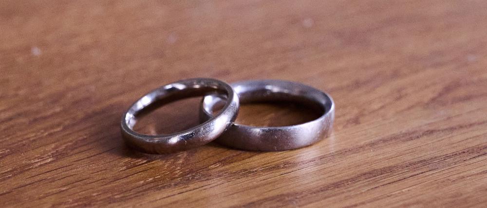 Die Zahl der Verheirateten ging in den vergangenen 30 Jahren stark zurück. (Symbolbild)