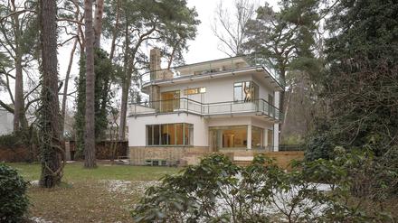Zwischen Kiefern gelegen: das Haus Niemeyer in der Zehlendorfer Klopstockstraße.