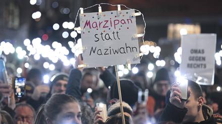 Demonstration „Lichtermeer für Menschenrechte und Demokratie“ auf dem Tübinger Marktplatz Ende Januar 2025. Ganz in der Nähe, in Albstadt, holte die AfD bei der Bundestagswahl 37 Prozent der Stimmen.