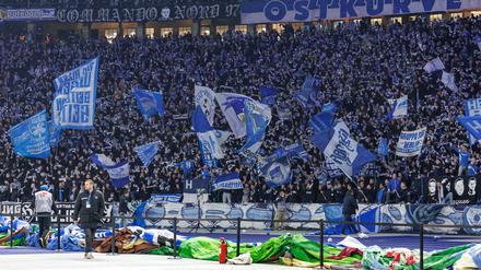 Bisher konnte sich Hertha auf die Unterstützung der Fans verlassen, doch der Zusammenhalt droht zu bröckeln.