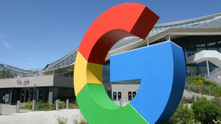 Das Logo von Google ist an einem Gebäude der Konzernzentrale zu sehen.