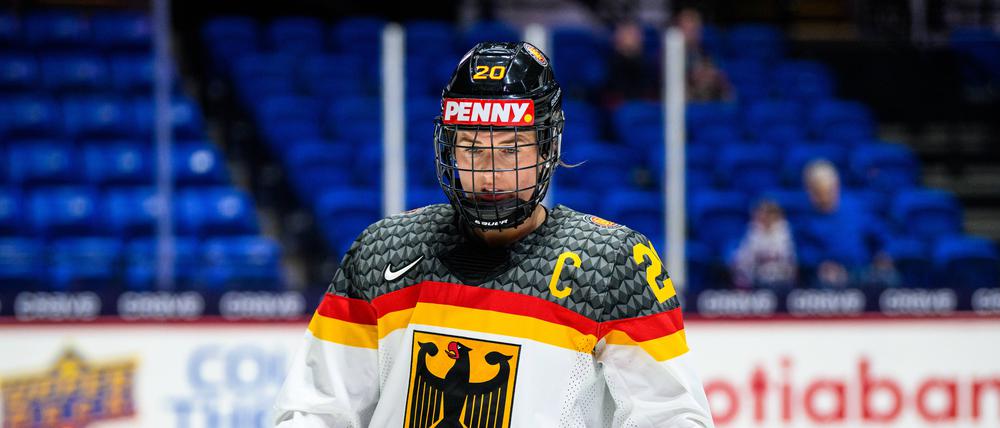 Daria Gleißner geht als Kapitänin der deutschen Eishockeyspielerinnen voran.