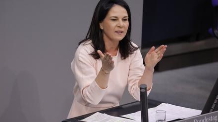 Annalena Baerbock bei einer Debatte im Bundestag. 
