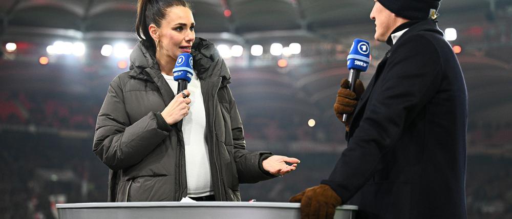 ARD-Moderatorin Esther Sedlaczek und Experte Bastian Schweinsteiger plaudern auch über Babys.