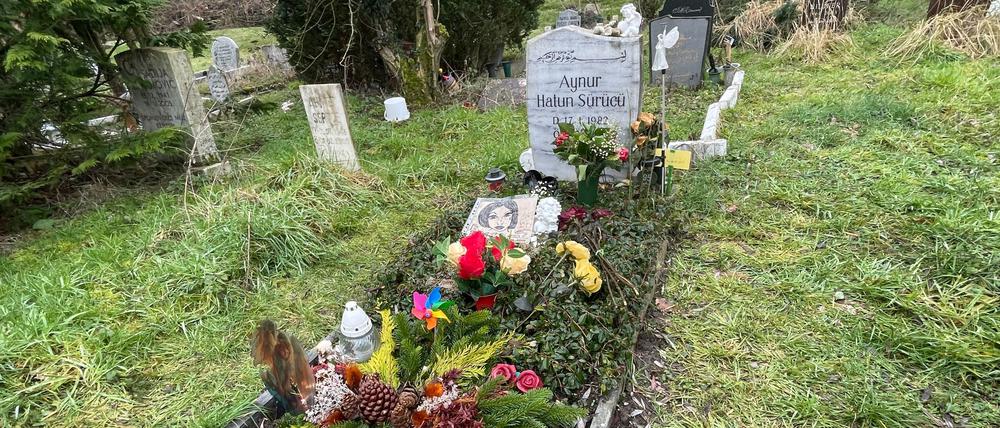 Grab von Hatun Sürücü auf dem islamischen Friedhof in Gatow.