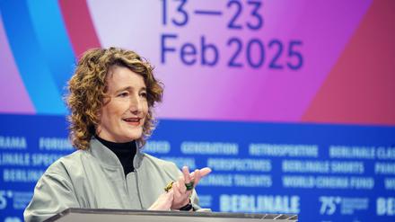 Tricia Tuttle bei der Programm-Pressekonferenz der Berlinale 2025