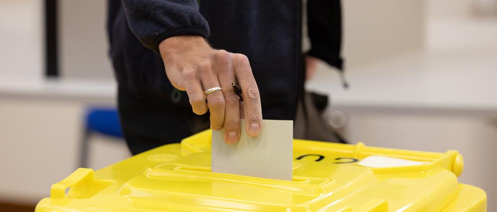 Stimmabgabe bei der Wahl.