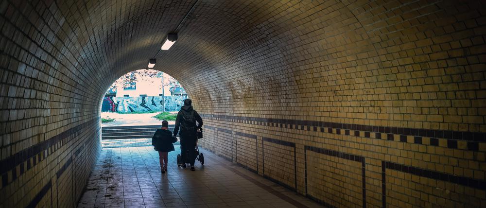 Der S-Bahnhof Wollankstraße liegt zwischen den Ortsteilen Gesundbrunnen und Pankow.