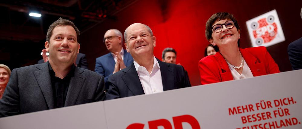 Bundeskanzler Olaf Scholz und die SPD-Parteispitze haben am 23. Februar womöglich nicht mehr gut lachen.