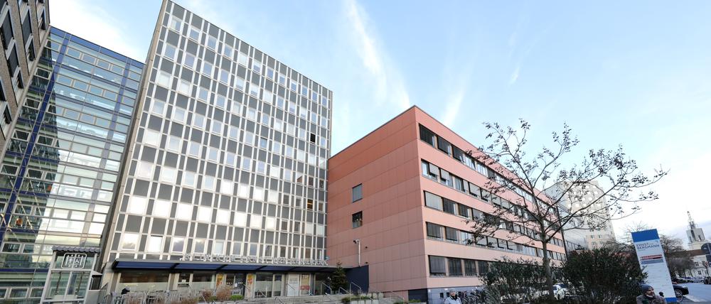 Blick auf das Ernst-von-Bergmann-Klinikum in Potsdam.