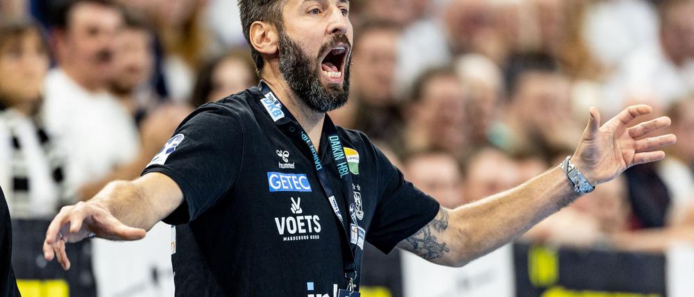 SCM-Trainer Bennet Wiegert und sein Team bestreiten das erste Spiel nach dem Anschlag in Magdeburg.