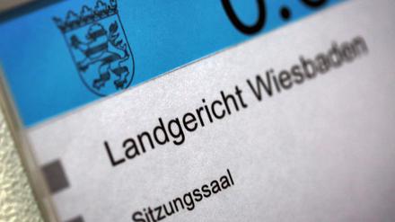 Das Landgericht Wiesbaden stellt ein Cum-Ex-Verfahren gegen eine Millionenzahlung ein (Archivbild)