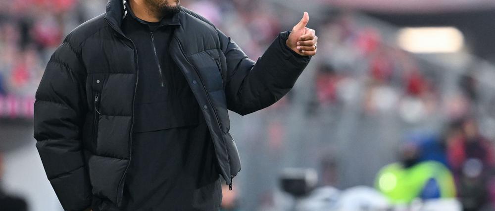 Daumen hoch: „Ich bin keine Angstperson“, sagte Bayern-Coach Vincent Kompany.