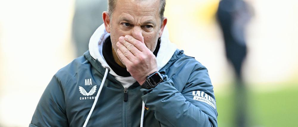 Rotsperre in Berlin: Kaiserslauterns Trainer Markus Anfang.