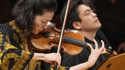 In der Ruhe liegt die Kraft. Die Geigerin Clara-Jumi Kang und Sunwook Kim am Klavier im Boulez Saal.