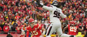 Die Kansas City Chiefs um Quarterback Patrick Mahomes stehen zum dritten Mal in Folge im Super Bowl – dieses Mal gegen die Eagles.
