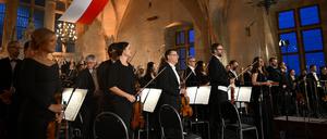 Das Anti-Kriegs-Oratorium War Requiem des britischen Komponisten Benjamin Britten wurde am 3. September 2023 im Vladislav-Saal der Prager Burg von den Orchestern der Tschechischen Philharmonie, der PKF - Prager Philharmonie und des Kiewer Symphonieorchesters, dem Prager Philharmonischen Chor und internationalen Solisten im Rahmen des Festivals Prague Sounds aufgeführt. 
