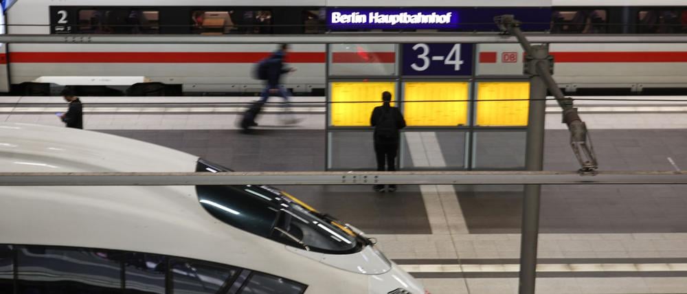 Auch die Gleise drei und vier im Berliner Hauptbahnhof sind von den Bauarbeiten betroffen.