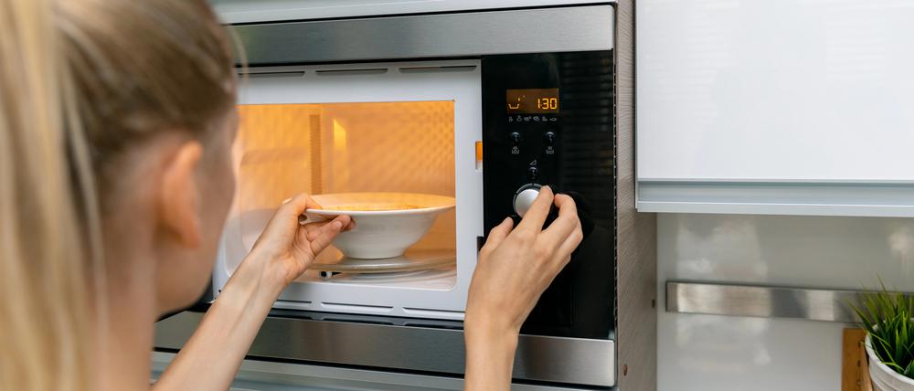 Hellofresh wurde bekannt mit Zutaten-Boxen zum Selberkochen. Doch die neuen Fertiggerichte kann man einfach aufwärmen.