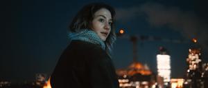 In der Serie „Angemessen Angry“ auf RTL+ spielt Marie Bloching das Zimmermädchen Amelie, das nach einer Vergewaltigung Superkräfte entwickelt.