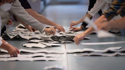 Bei der bevorstehenden Bundestagswahl wird es laut der Bundeswahlleiterin rund 90.000 Urnen- und Briefwahlbezirke geben. (Symbolfoto)