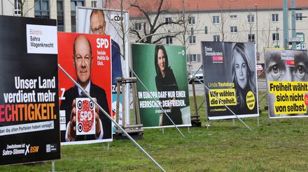 Bundestagswahl 2025 Potsdam. Wahlplakate an der Nuthestraße.