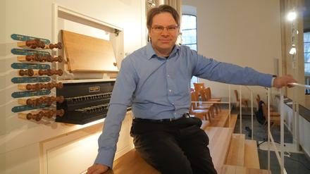 Jack Day ist der Kantor in der evangelischen Luisenkirche am Gierkeplatz in Berlin-Charlottenburg.