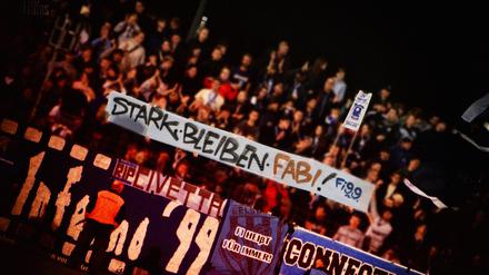 Fankurve im Fußballstadion