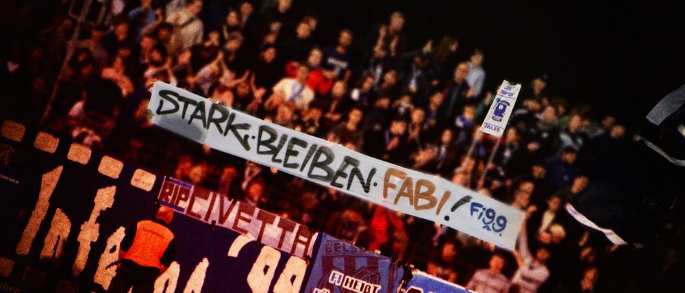 Fankurve im Fußballstadion