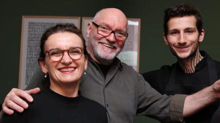 Heike Kaschny, Luc Wolff und Valentino Palumbo (v.l.n.r.) haben ihr luxemburgisches Restaurant "De Maufel" an der Leonhardtstraße in Berlin-Charlottenburg geschlossen.