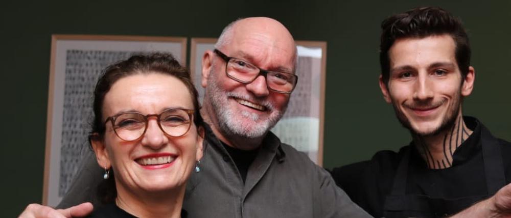 Heike Kaschny, Luc Wolff und Valentino Palumbo (v.l.n.r.) haben ihr luxemburgisches Restaurant "De Maufel" an der Leonhardtstraße in Berlin-Charlottenburg geschlossen.