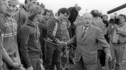 Der BFC Dynamo war Erich Mielkes (r.) liebstes Kind.