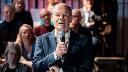 Bundeskanzler Olaf Scholz (SPD) wirft CDU-Chef Friedrich Merz bei der Frage der Abgrenzung zur AfD vor, nicht verlässlich zu sein.