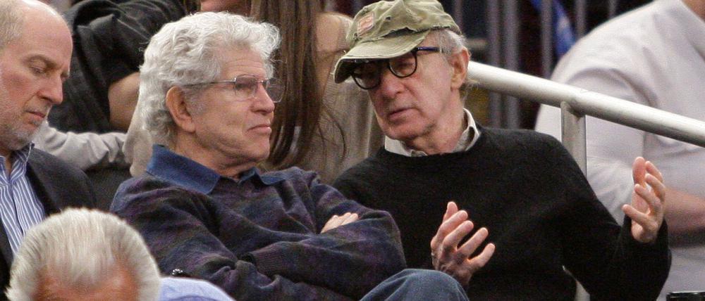 Tony Roberts (l) und Woody Allen waren langjährige Weggefährten. (Archivbild)